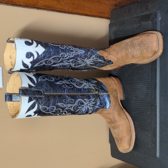 Anderson Bean Shoes - BOGO 💥Anderson Bean Stove Pipe Boots